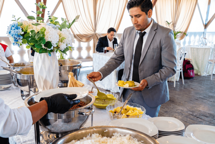 Foto Buffet Criollo Matrimonio Evelyn 011